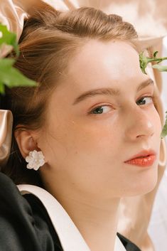 “Izabella” Snow Cape Jasmine Stud Earring, Embellished White Crystal Cape Jasmine, Jasmine Flower, White Crystal, Beautiful Blooms, Simple Necklace, Love Symbols, Stud Earring, Flower Shape, Vintage Looks