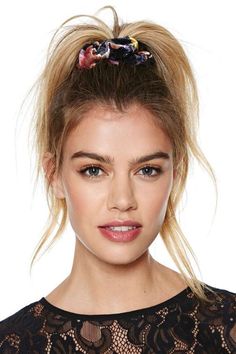 Pigtail Hairstyles, 90s Hairstyles, Colored Wigs, High Ponytails, Scrunchie Hairstyles, Ponytail Hairstyles, Trendy Hairstyles, Hair Day