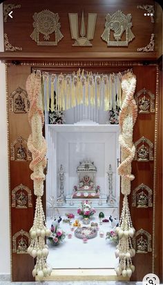 Pooja Room Photos Ideas Indian, Small Space Pooja Room Ideas, Latest Pooja Room Designs, Mandir Decoration, Home Flower Decor, Indian Room Decor