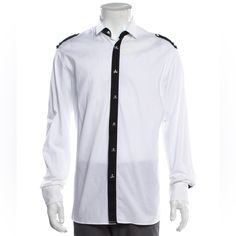 Philipp Plein Dress Shirt White Colorblock Pattern Spread Collar Long Sleeve With One-Button Barrel Cuffs Button Closure Chest: 39.75" Waist: 38" Shoulder: 17.75" Length: 29.25" Sleeve: 35.25" Neck: 15.25" Fabric: 97% Cotton, 3% Elastane Very Good Condition, Worn 1 Time Elegant White Top With Contrast Collar, Designer White Collared Shirt, Designer Fitted White Shirt, Philipp Plein, Long Sleeve Shirt Dress, Shirt White, Dress Shirt, Sleeve Dress, Color Blocking