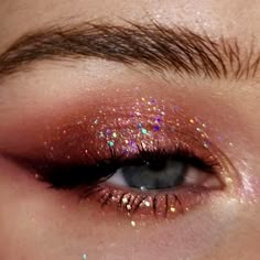 Make Up Glitter Eyes, Heavenly Makeup, Euphoria Style, Euphoria Makeup, Baskin Robbins