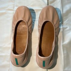 Tieks Ballerina Pink Flats, Size 6. Generally Excellent Leather Condition. Wear On Soles. Tieks Shoes, Ballerina Pink, Pink Flats, Pink Ballerina, Flat Shoes Women, Loafer Flats, Loafers, Size 6, Women Shoes