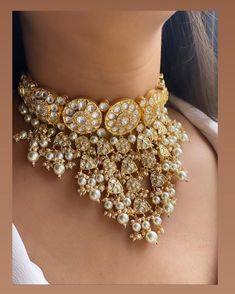 Very beautiful handmade rajwari necklace set which add extra glow in you look. Cloths References, Sabyasachi Wedding, Lehenga Ideas, Necklace Closure, Indian Accessories, Beautiful Chokers, Necklace Set Indian, Bridal Jewellery Design, Kundan Choker