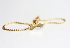 Gold Arrow Bracelet Gold Arrow, Arrow Bracelet, Gold Chain Bracelet, Clasp Bracelet, Bracelet Chain, Small Charms, Vintage Bracelet, Gold Bracelet Chain, Silver Plated Jewelry