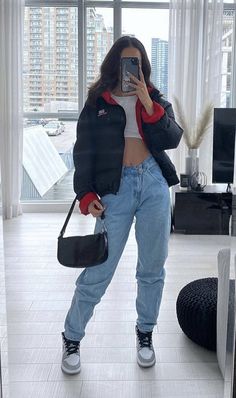 Looks Pinterest, Tomboy Style Outfits, Looks Street Style, Streetwear Fashion Women, Pinterest Outfits, Tomboy Fashion, Teenage Fashion Outfits, Looks Style, Streetwear Outfit