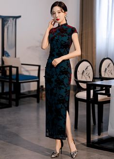 1930s Qipao Shanghai Style, Qi Pao, Qipao Cheongsam, Traditional Chinese Dress, Qipao Dress, Flowers Red, Cheongsam Dress, 1930s Fashion, Autumn Dress