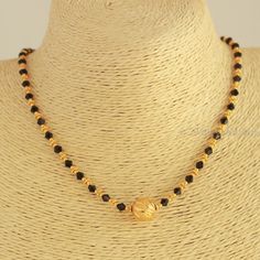 Modern Mangalsutra, Short Mangalsutra, Dainty Jewellery, Black Beads Mangalsutra, Black Beads Mangalsutra Design, Gold Jewelry Simple Necklace, Gold Mangalsutra Designs, Gold Necklace Indian Bridal Jewelry, Gold Mangalsutra