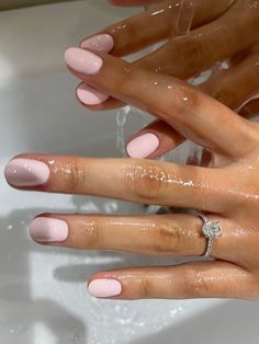 Short Squoval Acrylic Nails Simple, Sophia Richie Nails, Hailey Core, Baby Pink Nails, Pink Gel, Clean Nails, Girls Nails, Dream Nails, روتين العناية بالبشرة