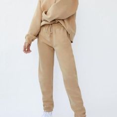 Nwot Aritzia Tna Cozy Af Fleece Boyfriend Sweatpants / Joggers Color: Gd Sand Bluff (Tan) *Also Selling Crewneck Sweatshirt & Can Sell As A Set Aritzia Tna Cozy Af Fleece Crewneck Sweatshirt / Cozy Af Perfect Sweatpants Set Cozy Winter Joggers, Fleece Sweats For Fall, Soft Relaxed Fit Bottoms For Fall, Soft Casual Pants For Fall, Casual Soft Pants For Fall, Comfy Fleece Sweatpants For Fall, Brown Fall Joggers For Loungewear, Cozy Fit Fleece Pants For Fall, Cozy Winter Sweatpants