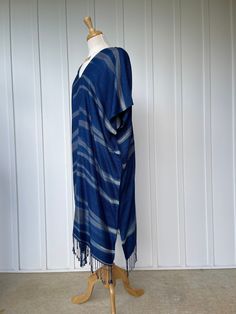 You will look fabulous in this truly unique hand made kaftan from hand woven (with hand woven pattern!) and hand dyed thread. The kaftan feels as good as it looks with soft and graceful drape. Pefect for evening wear, events and out and about it is made with care and long lasting quality. Natural Indigo Dye, Organic Dyes, Hang Loose, Woven Pattern, Caftan Dress, Indigo Dye, Out And About, Indigo Blue, Tie Dyed