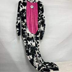 Union Suit Cow One Piece Zip Up Item Is Nwt Cow Costume Women's, Cow Halloween Costume, Cow Halloween, Halloween Costume Suit, Cow Costume, Union Suit, Costumes For Women, Halloween Costume, Onesies