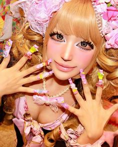 ~ Gyaru Art Style, Gyaru Mom, Yamamba Gyaru, D.i.a Gyaru, Gyaru Reference, Gyaru Types, Hime Gyaru Makeup, Gyaru Model, Gyaru Pose