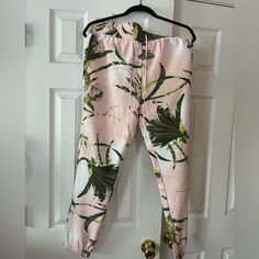 Nwt New York And Company Floral Jogger Pant. Pink, Green Florals Pink Cotton Sweatpants For Spring, Pink Sweatpants For Spring Loungewear, Pink Spring Sweatpants For Loungewear, Pink Cotton Sweatpants For Summer, Spring Loungewear Sweatpants, Pink Lounge Pants For Spring, Trendy Pink Sweatpants For Summer, Pink Spring Loungewear Pants, Casual Pink Floral Print Pants