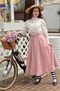 Edwardian Skirt, Edwardian Costumes, Vintage Style Skirts, Retro Skirt, Old Fashion Dresses, Womens Skirts