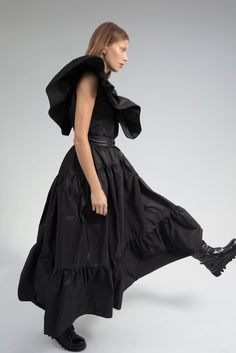 Closed neck taffeta top and skirt – HerTrove Taffeta Top, Marchesa Couture, Mermaid Top, Black Fr, Midi Dress Style, Long Midi Dress, Skirt Long, Fashion Inspiration Design, Top And Skirt