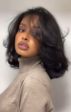 Sew In Short Hairstyles, Chic Hairstyles Black Women, 90s Bob Haircut Black Women, French Bob Black Women, Zendaya Bob Haircut, Short Bob With Bangs For Black Women, Curly Bob Black Women, 90s Curly Haircut, Short Hairstyles Videos