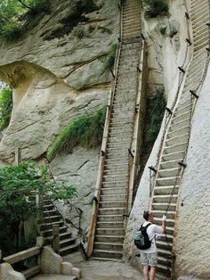 an image of stairs leading up to the top of a cliff with text reading cardio level expert