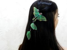 Silk green luna moth hair clips with hair pins wings pendant. 3D moth are carved me by hand and decorated with rhinestones. No glue, only handmade. Butterflies' wings are impregnated with a special solution, which allows them to remain elastic and tender at the same time. Swaying easily from the wind. Create a romantic look. You can decorate your hair with them and complement the look for a wedding or birthday. Can also be used as a lapel brooch or flower bouquet decoration. PRODUCT SPECIFICATIO Handmade Butterflies, Butterflies Wings, Butterfly Hair Accessories, Bouquet Decoration, Wings Pendant, Backdrops Necklace, Lapel Brooch, Butterfly Hair Clip, Luna Moth