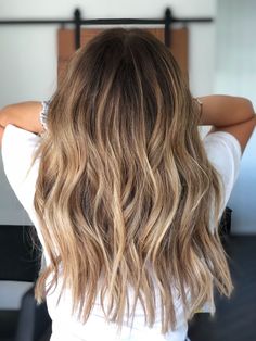 Soft Golden Ombre, Baleage Blond Hair, Sunkissed Hair Dark Blonde, Brunette Beige Balayage, Honey Blonde Baylage Hair, Warm Blonde Balayage On Brown Hair, Blonde Babylights On Dark Hair, Blonde Babylights On Brown Hair, Sand Balayage