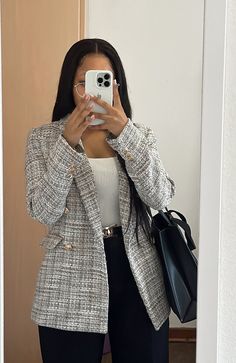 Aesthetic Lawyer, Stylish Workwear, Cute Professional Outfits, Corporate Baddie, Lawyer Fashion, Breaking Barriers, Corporate Attire, Smen, Professional Outfits Women