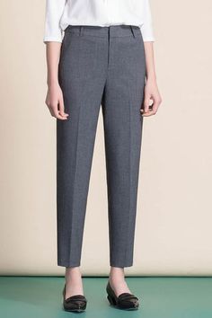 Formal Pants Women High Waist, Office Trousers Women, Formal Shirt Design, Trouser Pants Pattern, Trousers Women Outfit, Formal Pants Women, Rok Mini, Fashionable Work Outfit, Winter Trousers