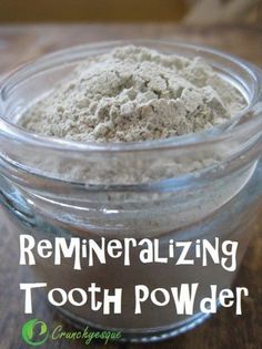 essential oils for dental care Homemade Toothpaste Recipe, Pasta Dental, Tooth Powder, Powder Recipe, Natural Teeth Whitening, Natural Teeth, Homemade Remedies