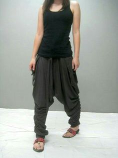 Asian Couture, Black Harem Pants, Harem Pant, Drop Crotch Pants, Salwar Kamiz, Pants Brown, Mode Casual, Dream Clothes