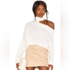 Nwt Never Worn White Cut Out Shoulder Sweater. This Is Super Soft And Runs Big. It’s Cute But A Little Baggy For What I Wanted. White Tops For Winter Night Out, White Top For Night Out In Winter, White Tops For Night Out In Winter, Winter White Tops For Layering, White Winter Top For Day Out, White Tops For Fall Night Out, White Tops For Night Out In Fall, Chic White Tops For Winter, Chic Spring Tops In Winter White