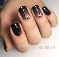 Black Nail Art Designs, Rhinestone Nail Art, Black Nail Art, Nails Design With Rhinestones, Short Nails Art, Black Nail, Simple Nail, Nail Art Rhinestones, Art Simple