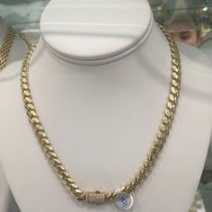 Tengo Esta Mnaco Total Mente De Oro La Razn Por La Que La Vendo Es Porque Compr Una De 14k Por Eso La Vendo Est Cadena Mnaco Escompletamente De Oro 10k 7mm De Largo 18” Hay Est Todo La Informacin De La Cadena Outfits Casuales, Monaco, Womens Jewelry Necklace, Limited Time, Jewelry Necklaces, Women Jewelry, Health, Gold, Color