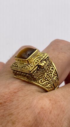 Vintage Tigers Eye Brass Poison Pillbox Ring Pillbox Ring, Pill Boxes, Gold Set, Ring Box, Polished Brass, Tiger Eye, Gift Box, Best Gifts, Brass