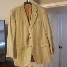 Size 48 R. Made In Italy. 55% Silk, 45% Wool. Brown Sport Coat For Semi-formal Spring Events, Elegant Brown Sport Coat For Spring, Canali Suits, Sport Coats, Sport Coat, Tan Brown, Mens Suits, Blazer Suit, In Italy