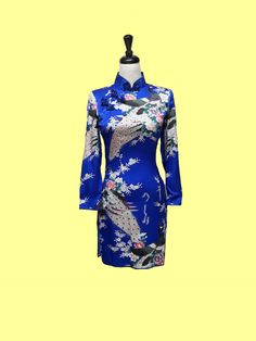 + Size/ shoulder to shoulder 36 / armpit to armpit 43 / waist to waist 33 / hip to hip 44 / length 83 CM, about XXS~S + VERY PRETTY COLOR very charming^^ Please check all photos and ask any questions before buying Qipao Cheongsam, Blue Satin, Cheongsam, Pretty Colours, Dress Clothes For Women, Beautiful Blue, Taiwan, Vintage 90s, Dress Outfits