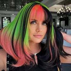 Here Is Why Everyone Is Obsessed With Watermelon Hair - VIVA GLAM MAGAZINE™ Neon Green Hair, Color Block Hair, Multi Colored Hair, Brunette Balayage, Neon Hair, Hair Specialist, Winter Hair, Tone Hair