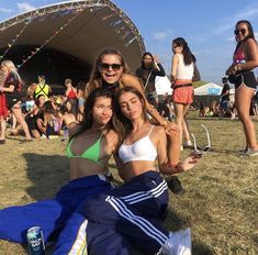 Sundown Festival Outfits, Wireless Festival Fits, Festival Outfit Aesthetic Uk, London Festival Outfit, Summer 2023 Festival Outfits, Festival Outfits 2023 Uk, Festival Inspo Outfits Summer, Reading Festival Outfits 2023