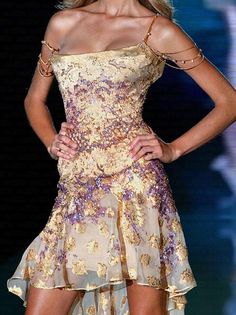 Elie Saab 90s Runway Fashion, Chique Outfits, She Loves, Couture Dresses