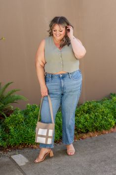 The Archer top is a breathable and light top that is slightly cropped and works perfectly with a high waisted pant, jean or skirt! Layer with a long sleeve underneath for colder months or wear alone in the warmer months! Fully lined linen rayon vest with tortoise shell button front. It's breathable, lightweight, and airy making it a perfect basic for year-round. Versatile Relaxed Fit Crop Top For Day Out, Spring Everyday Crop Top, Everyday Spring Crop Top With Cropped Hem, Medium Wash High Waist Top For Day Out, Casual High Waist Crop Top For Fall, Casual Spring Crop Top For Everyday, Casual Crop Top With Cropped Hem For Day Out, Everyday Spring Cropped Hem Crop Top, Versatile Everyday Spring Crop Top