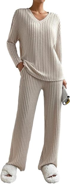 SotRong Womens Lounge Wear Sets Ladies Leisure Suits Two Piece Outfit Tracksuit Set Long Sleeves V Neck Baggy Pullover Tops Wide Leg Long Pants Apricot M : Amazon.co.uk: Fashion Homewear Outfit, Womens Pjs, Womens Pyjama Sets