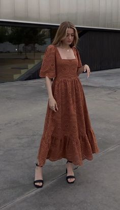 Western Midi Dresses, Mission Fits, Brown Gown, Color Streaks, Simple Frocks, 2024 Outfits, Gaun Fashion, Casual Party Dresses, Trendy Dress Outfits