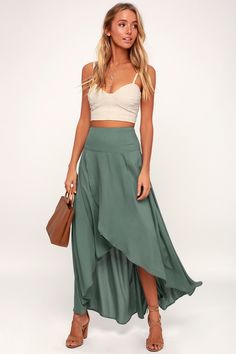 Vestiti In Jeans, High Low Maxi Skirt, Dark Sage, Boho Crop Tops, High Low Skirt, Skirt Maxi, Green Skirt, Mode Inspiration, Skirt Outfits