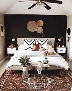 Black Walls Bedroom, Cheap Farmhouse Decor, Wall Interior, Fall Bedroom, Romantic Home Decor, Black Bedroom, Style Cottage, Quirky Home Decor, Blue Dream