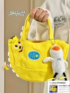 Sling Bag Aesthetic, Yellow Handbag, Cute School Supplies, Pinturas Disney, Easy Trendy Outfits, Bags Aesthetic, Ulzzang Fashion