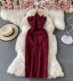 Burgundy off shoulder dressFabric: blendedColor: burgundySize (cm): S, M, L, XLS length 126 bust 84 waist 65 hip 90M length 127 bust 88 waist 65 hip 94L length 128 bust 92 waist 65 hip 98&ltp&gtXL length 129 bust 96 waist 69 hip 102&lt/p&gt&ltbr/&gt&ltp&gtFor more pictures of the dress, please contact us, thank you.&lt/p&gt&ltbr/&gt Chic Red Halter Dress With Spaghetti Straps, Elegant Off-shoulder Backless Dress For Date Night, Red Midi Length Halter Dress For Party, Red Midi Halter Dress For Party, Elegant Red Off Shoulder Dress For Spring, Elegant Red Off Shoulder Dress For Summer, Elegant Red Off-shoulder Dress For Spring, Elegant Red Strapless Backless Dress, Elegant Burgundy Midi Dress For Date Night