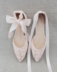 Dusty Pink Crochet Lace Pointy Toe Flats Women Wedding - Etsy Pink Wedding Flats For Bride, Pink Wedding Flats, Bride Shoes Flats, Shower Romantic, Bride Flats, Light Pink Bridesmaids, Shoes Bridesmaid, Kids Heels, Pink Wedding Shoes