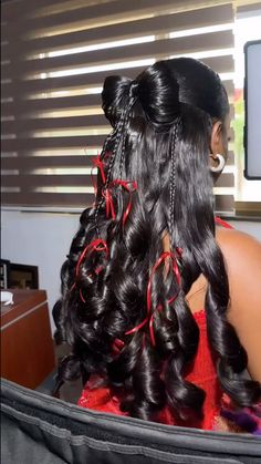 Natural Curled Hairstyles, Things To Get From The Hair Store, Paris Themed Hairstyles, Weird But Cute Hairstyles, Hairstyles To Get Done At The Salon, Vday Hairstyles Black Women, Hairstyles For Long Hair For Birthday, Cute Hairstyles For Senior Pictures, Cute Hairstyles For 13th Birthday Braids