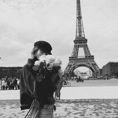 France Travel Aesthetic, Paris Mood Board, Aesthetic Photography Ideas, Ootd Autumn, Paris France Travel, Parisian Lifestyle, Paris Girl