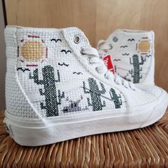 Brand: Vans Size: 8 (Women's), 6.5 (Men's) Color: White Multi Fit: True To Size Design/Details: Iconic Vans Comfycush Cactus Tapestry Embroidered Design Sneakers With Signature Waffle Soles. Not Available In Stores! Condition: Brand New / Unworn / New With Tag All Pics Shown Are Of The Actual Item. Please Review Carefully For Additional Listed & Unlisted Details. Smoke Free Home Pet Free Home Bundle And Save On Shipping! All Sales Are Final. Please Visit My Closet @Coconutandcream For More Fashi Casual Custom Sneakers With Embroidered Logo And White Sole, Casual High-top Custom Sneakers With Embroidered Logo, Casual Embroidered Slip-on Sneakers, Casual Custom Sneakers With Embroidered Logo, Casual Vans Custom Lace-up Sneakers, Casual Custom Textile Sneakers With Round Toe, Casual Sneakers With Embroidered Logo For Summer, Casual Summer Sneakers With Embroidered Logo, Cactus Tapestry