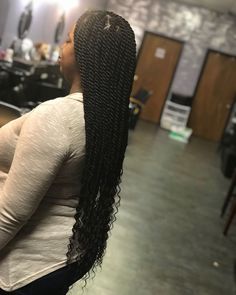 Medium Mid Back Length Goddess Havana Twists... 🤩🤩🤩Click link in bio to book... Travel/Home Appointments Available...… Goddess Marley Twist, Marley Twists Updo, Twists Tutorial, Marley Twist Hairstyles, Havana Twists, Graduation Hair, Marley Twist, Cornrow Ponytail, Chignon Wedding