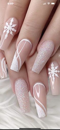 White Holiday Nails, Thanksgiving Nails Design, Nails Design Fall, Thanksgiving Nail Ideas, Pink Christmas Nails, January Nail Designs, Elegant Thanksgiving, Thanksgiving Nail Designs, Thanksgiving Nail