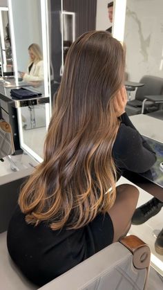 Brunette Hair With Highlights, Brunette Balayage Hair, Long Hair Color, Brown Hair Balayage, Hair Stylies, Balayage Brunette, Hair Inspiration Color